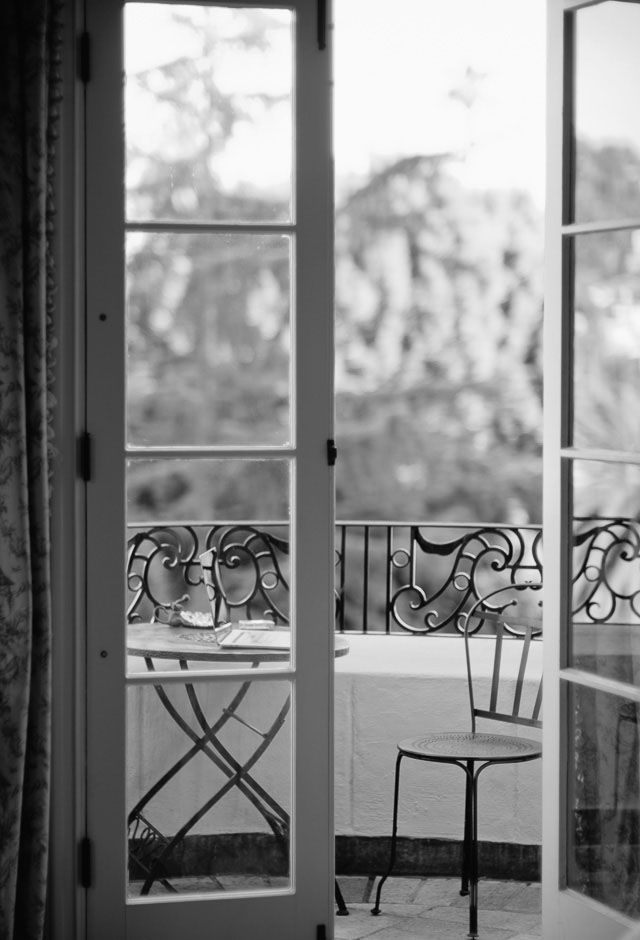 Working on the balcony. Leica CL with Leica 50mm Noctilux-M ASPH f/0.95. © 2018 Thorsten von Overgaard.