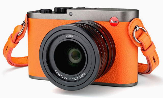 One of the most beautiful Leica Q versions is the Leica Ginza Six, celebrating the new Leica store in the Ginza Six mall in Tokyo. Released in orange and brown leather, 20 of each. 