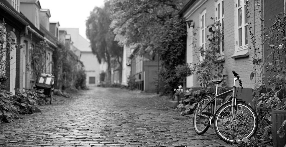 Møllestien in Aarhus, Denmark. Leica M10-P Safari with Leica 50mm Summilux-M ASPH f/1.4.
© Thorsten von Overgaard.