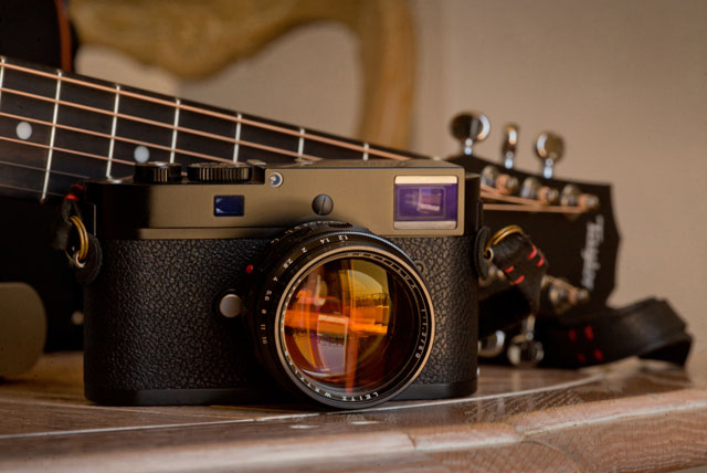 The Leica 50mm Noctilux-M ASPH f/1.2 on the Leica M-D 262. © 2016 Thorsten Overgaard. Photographed with Leica M 240 with Leica Cine 100mm Summicron-C f/2.0 and Macrolux adapter ... and a Taylor Baby guitar in the background.