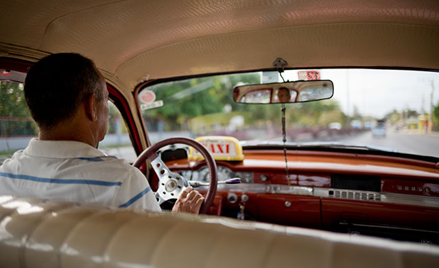 Taxi ride in Cuba. Expect the trip from the airport to be 20 - 40 CBC (the official rate is 20). Leica M10 witrh Leica 28mm Summilux-M ASPH f/1.4. © 2017 Thorsten Overgaard. 