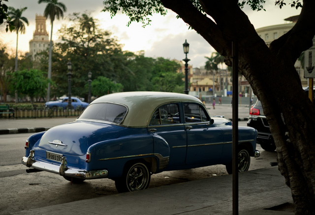Outside Hotel Saratoga Havana at Paseo de Martí in Havana, Cuba, Leica M10 with Leica 50mm APO-Summicron-M ASPH f/2.0. © 2017 Thorsten Overgaard. 