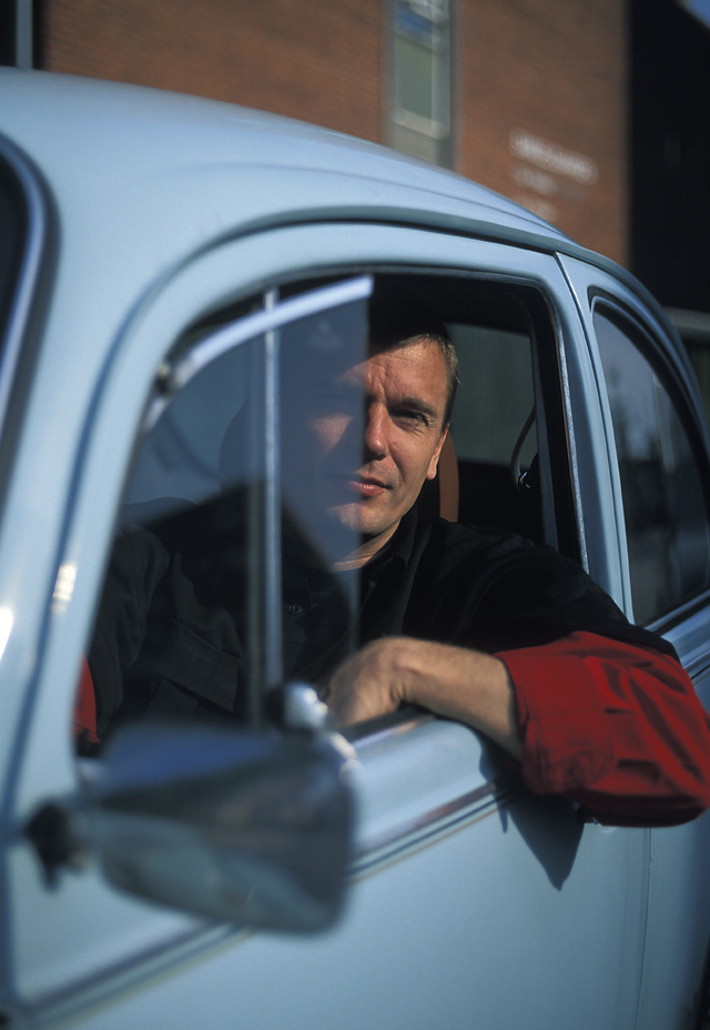 Singer/songwriter Ole Boskov photographed in Copenhagen for the Another World Magazine, October 2003.
Leica R4 with Leica 50mm Summicron-R f/2.0 @ f. 2.4, Fuji Velvia 50 (scanned on Nikon Coolscan IV).