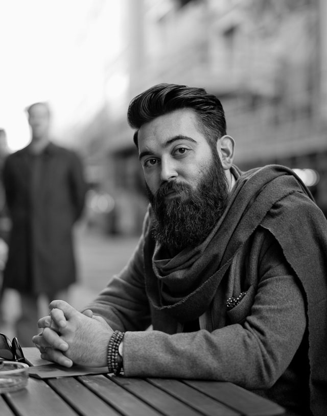Street portrait in London, Mr. Nazmi Simsek. Leica M-D 262 with Leica 50mm Noctilux-M ASPH f/0.95.  © 2016 Thorsten Overgaard.