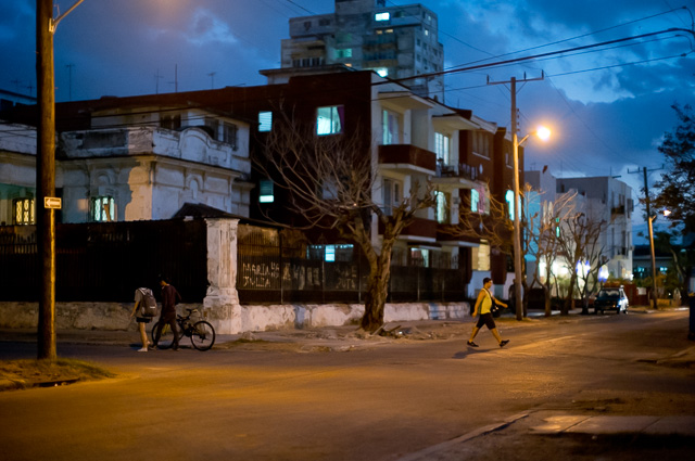 Cuba in the evenings is semi-dark, but feels very safe. There are clubs, bars, restaurants hidden in all places, very few of them promoting their existence with large bright signs. Leica M10 with Leica 50mm Noctilux-M ASPH f/0.95. Copyright 2017-2018 Thorsten von Overgaard. 