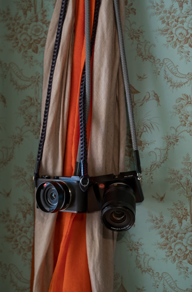 The Leica CL and Leica TL2 hanging out together. (Silk strap by Rock'n'Roll and blue leather by Barton 1972). © 2018 Thorsten von Overgaard. 