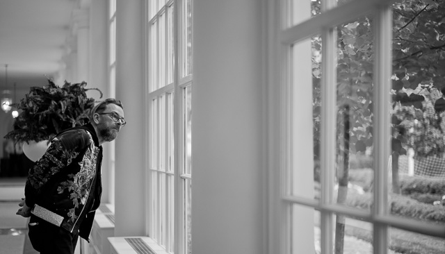 Thorsten Overgaard visiting the East Wing of The White House. Here having a look out to the West Terrace and the Rose Garden. Leica M10 with Leica 50mm Summilux-M ASPH f/1.4. 