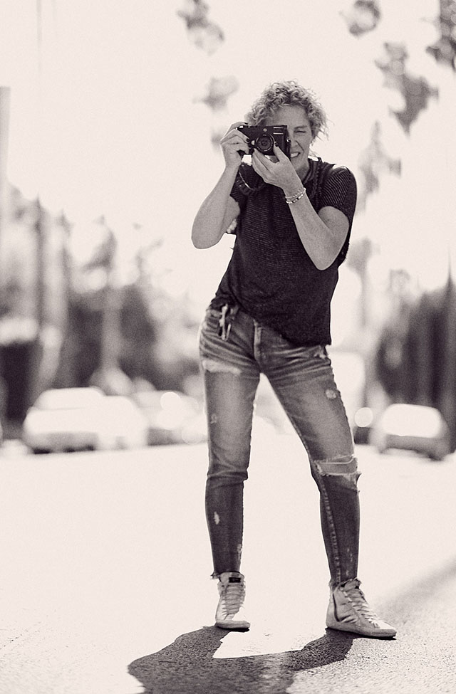 Ms. Mays on Carlton Way in Hollywood. Leica M10 with Leica 75mm Noctilux-M ASPH f/1.25. © 2018 Thorsten von Overgaard.