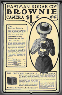 Kodak Brownie was som simpe any child or woman could use one. That was the message of the ads. Price was $1. 