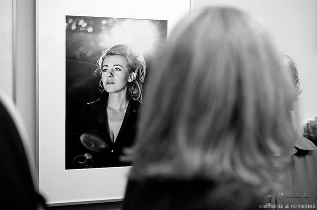 Portrait of Catherine Kubillus at the exhibition. Photo by Matthias Frei. 