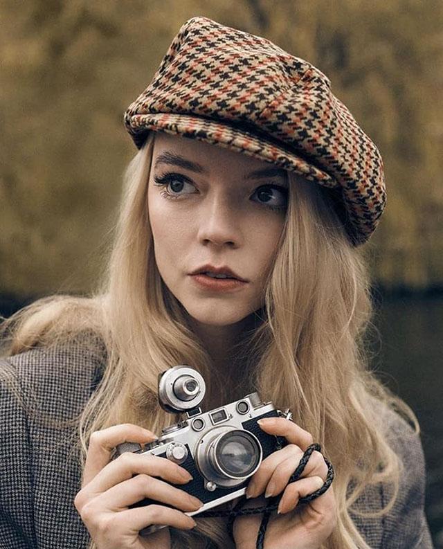 Actress Anya Taylor-Joy with her Leica. 