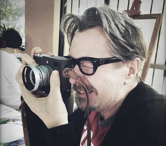 Actor Gary Oldman is a bit of a photo fanatic, with own darkroom, many cameras of all sizes. Bu also a sweet spot for Leica Q and Leica M. 