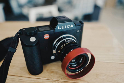 E39 RED shade on Leica SL. Photo by Tenzin