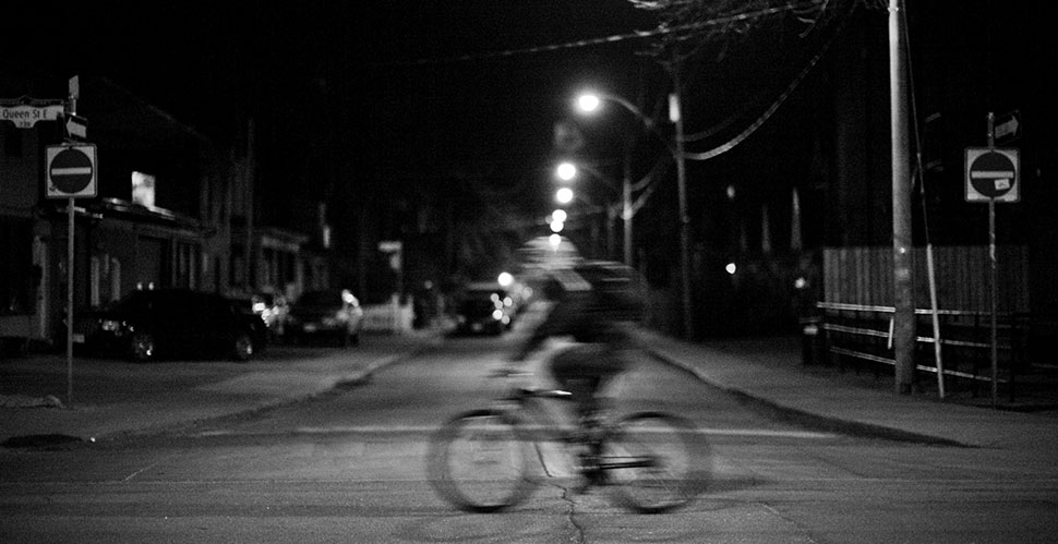 Montreal by night by Thorsten Overgaard. Leica 50mm Noctilux-M f/1.0. 