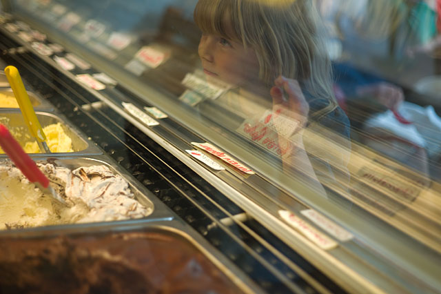 My daughter Robin looking at ice cream. Leica M9 with Leica 35mm Summicron-M f/2.0, 200 ISO. 

