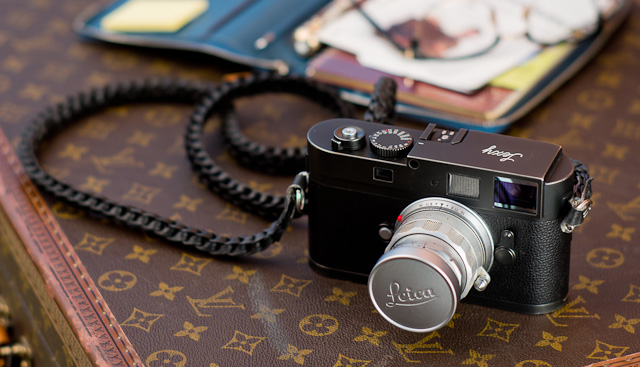 M10M W/50 APO and custom LV strap. : r/Leica