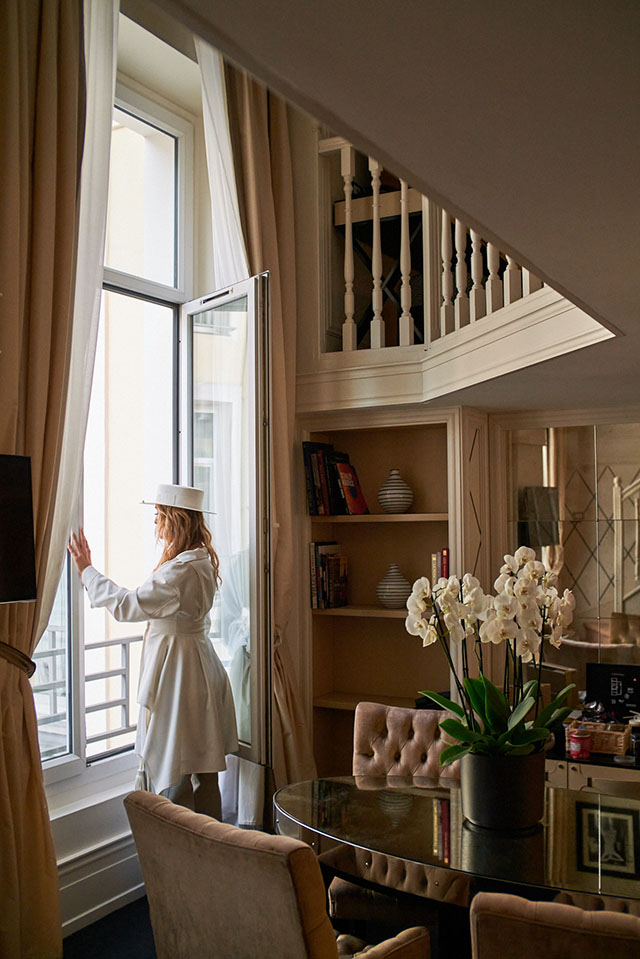 Doing photos for Hotel Castille in Paris. Their Suite 411 is their largest duplex suite with a view to the Chanel headquarter next door. Leica SL2 with 50mm Summilux-M ASPH f/1.4 BC. © Thorsten Overgaard. 