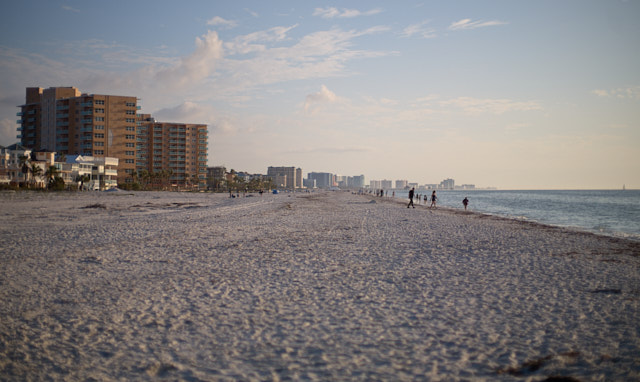 Clearwater Beach. Leica M11-P with Leica 50mm Noctilux-M ASPH f/0.95. © Thorsten Overgaard. 