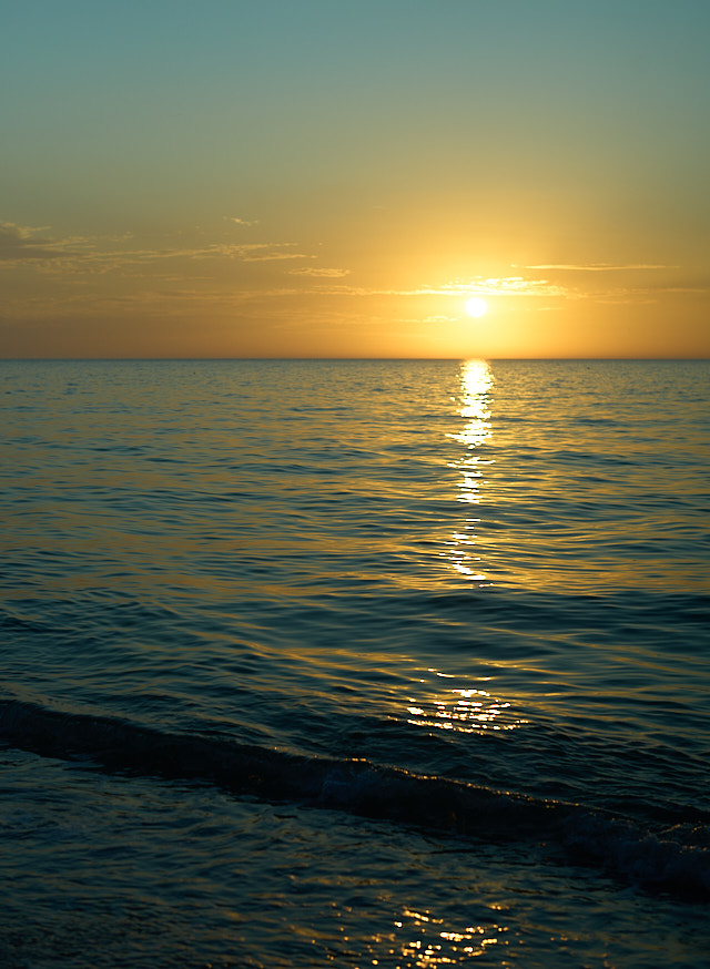 Sunset at Clearwater Beach. Leica M11-P with Leica 50mm Noctilux-M ASPH f/0.95. © Thorsten Overgaard