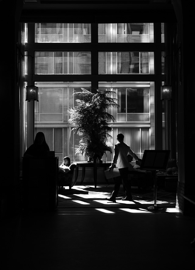 A ballet in the lobby of the hotel. Leica M11-P with Leica 50mm Noctilux-M ASPH f/0.95. © Thorsten Overgaard.