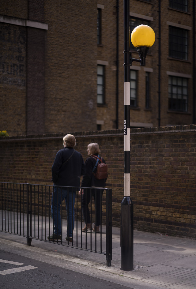Marcus Newton and Davina Anne Johnson. Leica M11-P with Leica 50mm Summilux-M f/1.4 BC. © Thorsten Overgaard.