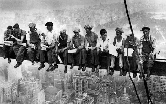 Lunch atop a Skyscraper by Charles C. Ebbets (1932).