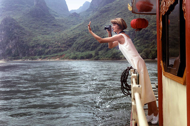 Linda Evangelista with the Leica M6 she bought in Kowloon, Hong Kong and took on the Li River in Guangxi. 