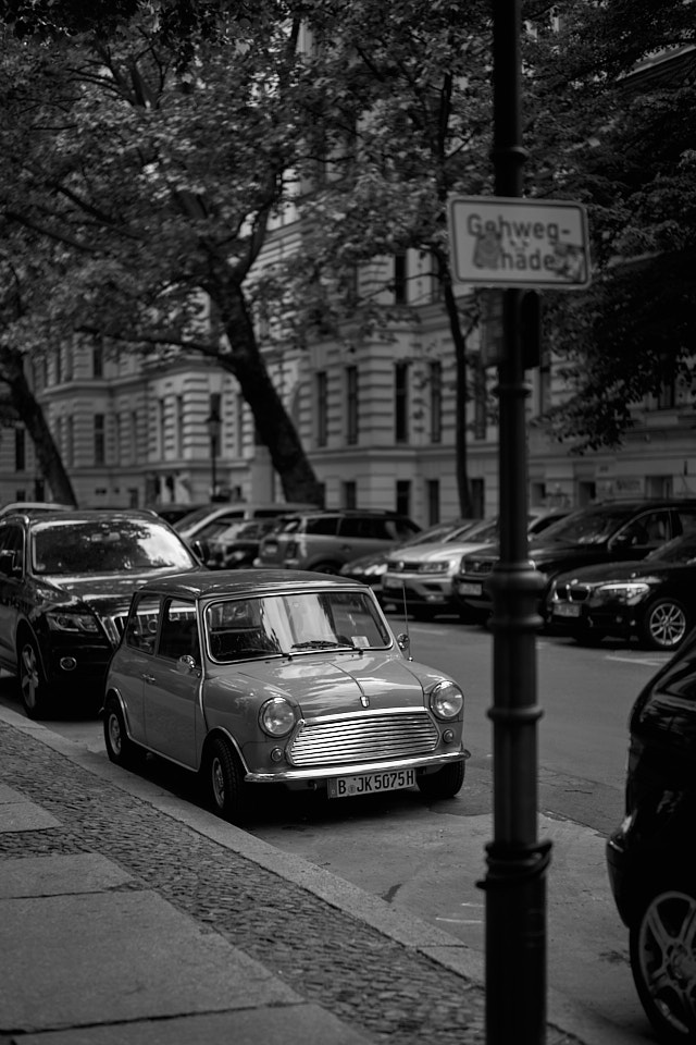 Berlin. Leica M11 with Leica 50mm Summilux ASPH f/1.4 BC. © Thorsten Overgaard.  Morris MINI