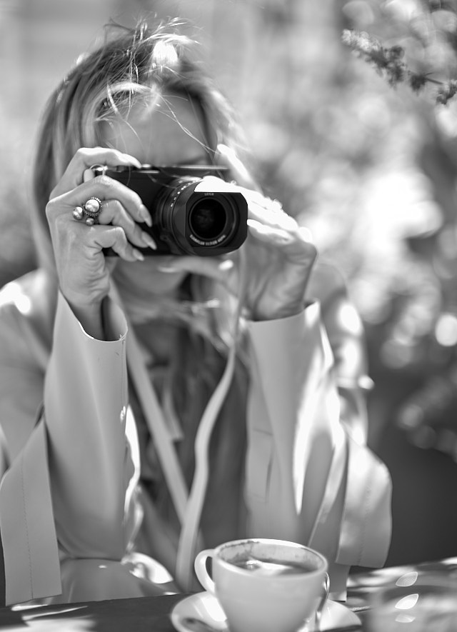 Layla Bego with the Leica Q2 Monochrom . © Thorsten Overgaard.