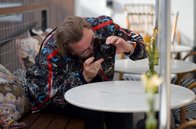 Thorsten Overgaard with the Leica Q2. Photo by Ealden Escanan.