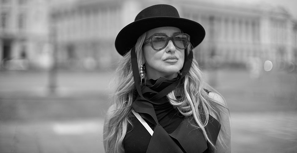 Layla Bego on Place de la Concorde in Paris. Leica M10-P with Leica 50mm Summilux-M ASPH f/1.4 BC. © Thorsten Overgaard.