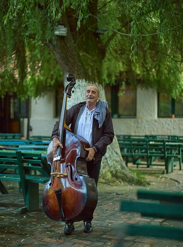 On the road to Sarajevo we stopped at an outdoor space on the river Drina, just outside of Banja Koviljaca. Outdoor dinner place with music, tourists, goats, a small church, hostel, hotel and more. Leica M10-R with Leica 50mm Summilux-M ASPH f/1.4 BC. © Thorsten Overgaard.