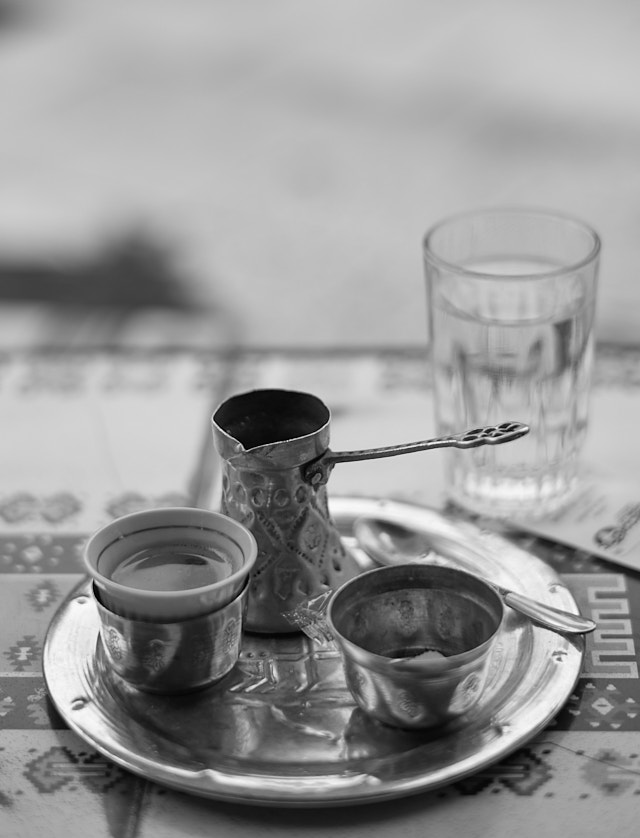 Coffee in Sarajevo. Leica M10-R with Leica 50mm Summilux-M ASPH f/1.4 BC. © Thorsten Overgaard.