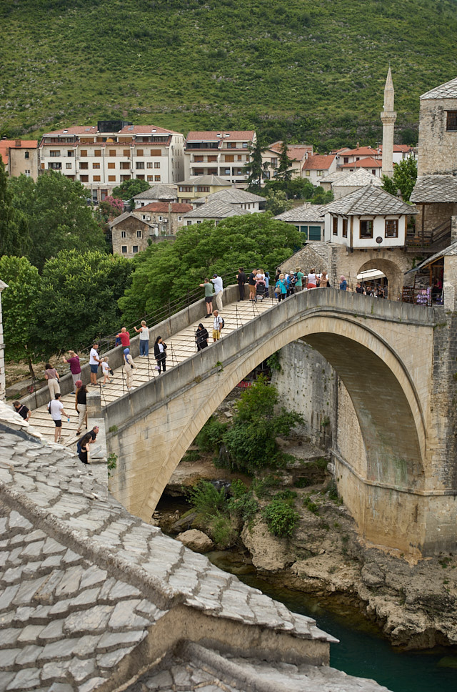 The view from our choice of coffee place: The famous UNESCO-designated Old Bridge in Mostar, located in the Old City of Mostar, Bosnia and Herzegovina, dates back to 1557. However, it tragically collapsed in 1993 during the war. The discussions regarding who caused its collapse and how it happened have yet to provide a definitive answer. Nonetheless, the bridge was rebuilt, and in the aftermath, it has been recognized as a symbol of the reunion of people on both sides. Leica M10-R with Leica 50mm Summilux-M ASPH f/1.4 BC. © Thorsten Overgaard.