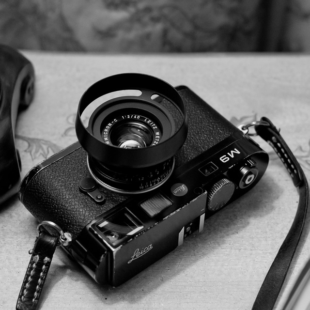 Leica 40mm Summicron-C f/2.0 with the E39 Ventilated Shade designed by Thorsten Overgaard.