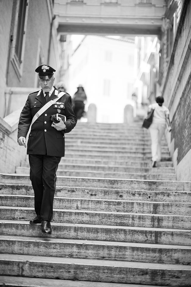 Italy: Sharp, high contrast where in focus, silky airy bright in the bokeh. Leica M10 with Leica 50mm Noctilux-M ASPH f/0.95. © Thorsten Overgaard. 