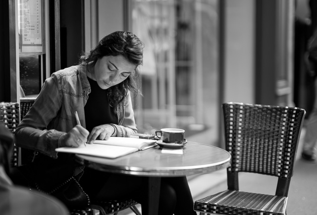 Outside a cafe in Paris writing with a Sailor fountain pen. If you prefer a thin nib, the Sailor is a good choice. Leica M10 with Leica 50mm Noctilux-M ASPH f/0.95. © 2017-2018 Thorsten von Overgaard. 