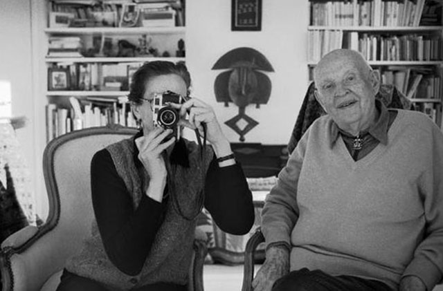 Martine Franck  (1938-2012) with and husband Henri-Cartier Bresson (1908-2004) in their home on the top floor of 198 rue de Rivoli in Paris. 