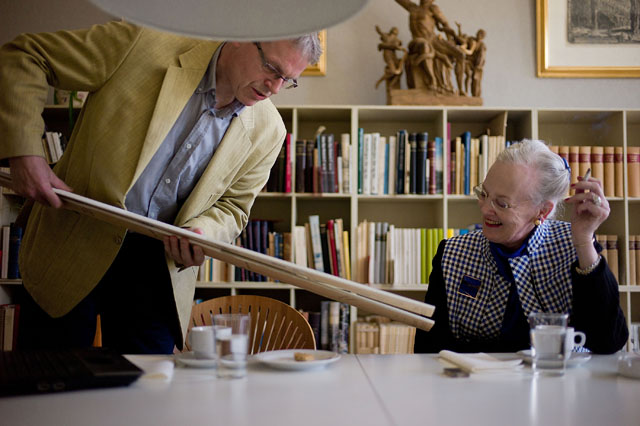 I like and admire Margrethe's genuine interest and I’m often surprised that she notices things and actually knows about the subjects. Leica M9 with Leica 35mm Summilux-M ASPH f/1.4. © Thorsten von Overgaard