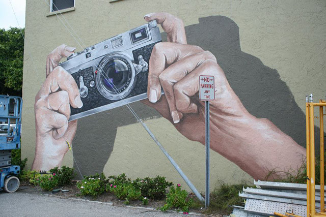 Big Leica: Artist Anat Ronen did this Leica M2 wall painting on November 2011 in Florida. 